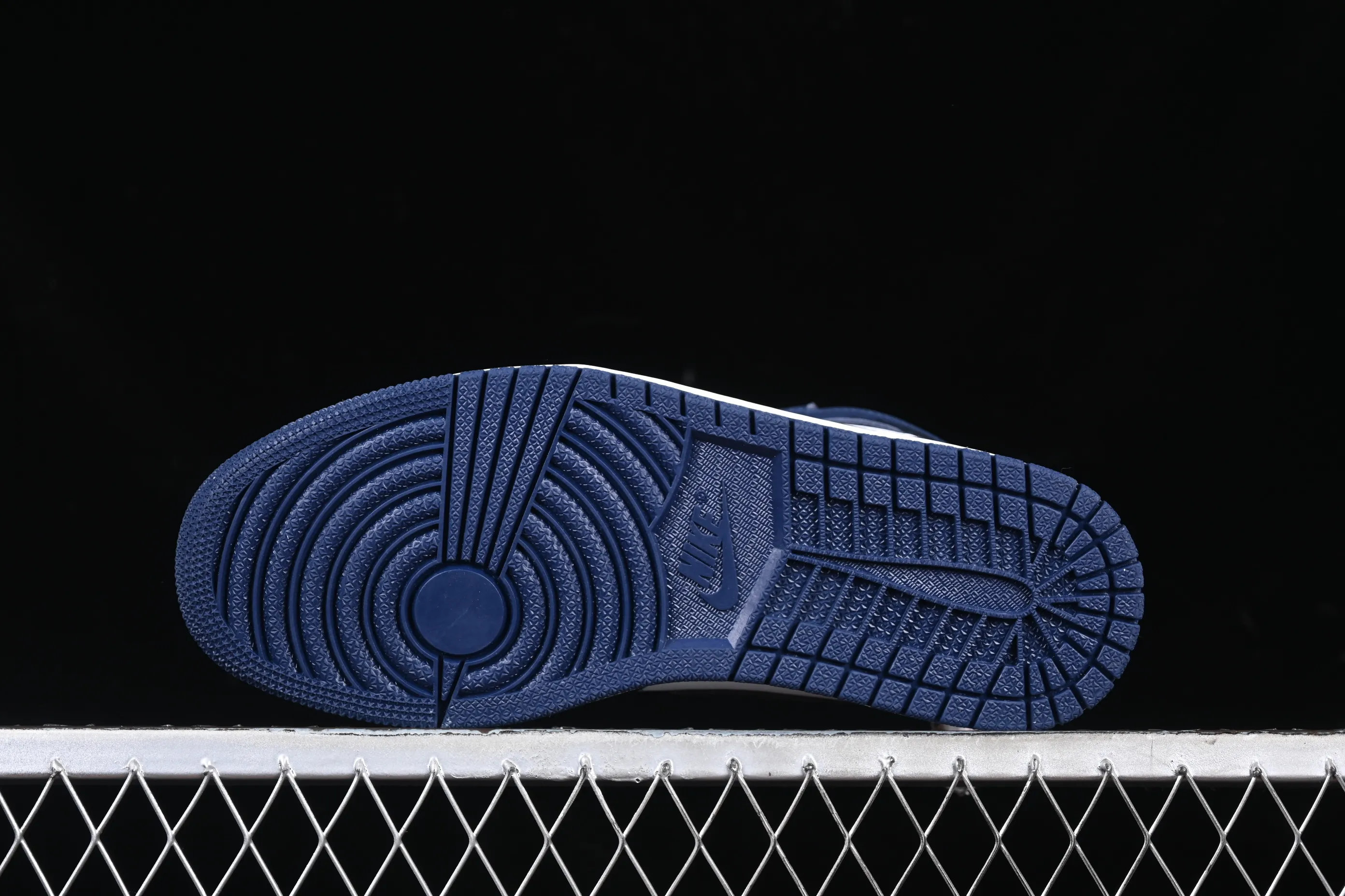 All categories Air Jordan Jordan series basketball shoes Air Jordan 1 High Air Jordan 1 High OG "Midnight Navy" AJ1 Joe 1 Midnight Navy DZ5485-401